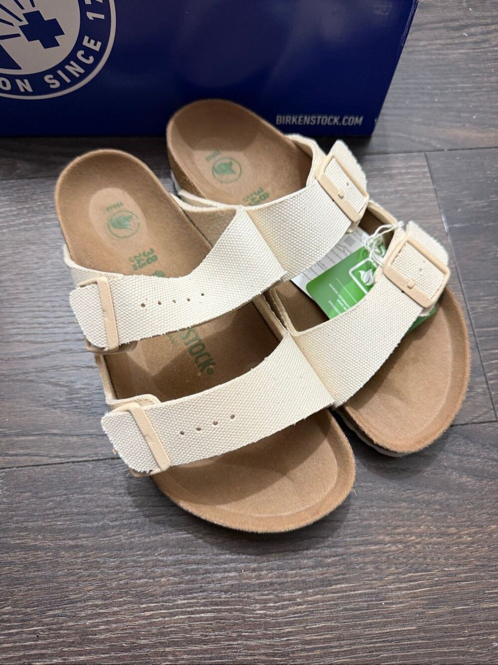 Birkenstock Women’s 38 Eggshell Arizona Rivet Logo Slip on Sandals Vegan New